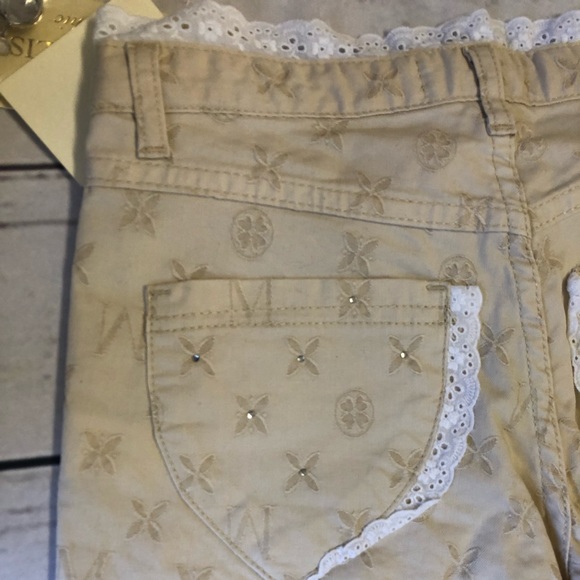 NWT beige monogram Bermuda pants - Picture 2 of 8